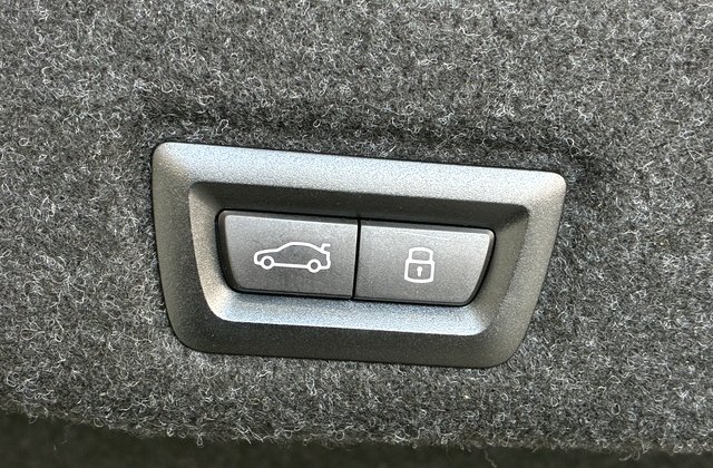 BMW5シリーズ523i  ザ ファースト エディション