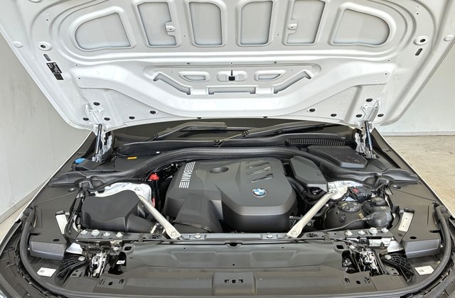 BMW5シリーズ523i  ザ ファースト エディション