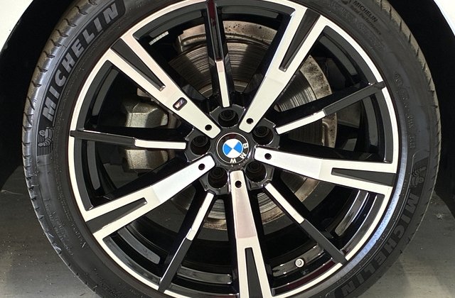 BMW5シリーズ523i  ザ ファースト エディション