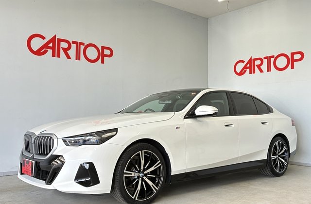 BMW5シリーズ523i  ザ ファースト エディション