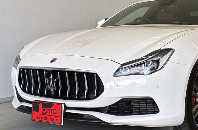 マセラティクワトロポルテベースグレード