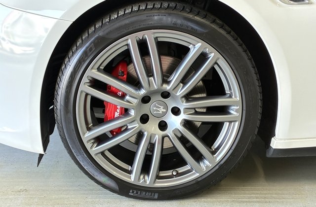 マセラティクワトロポルテベースグレード