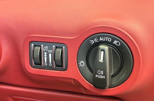 マセラティクワトロポルテベースグレード