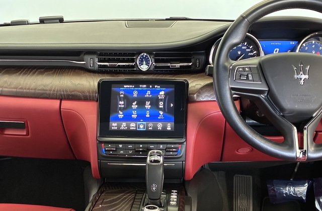 マセラティクワトロポルテベースグレード