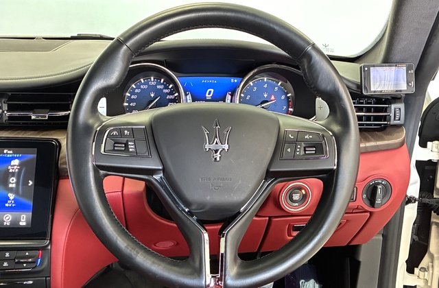 マセラティクワトロポルテベースグレード