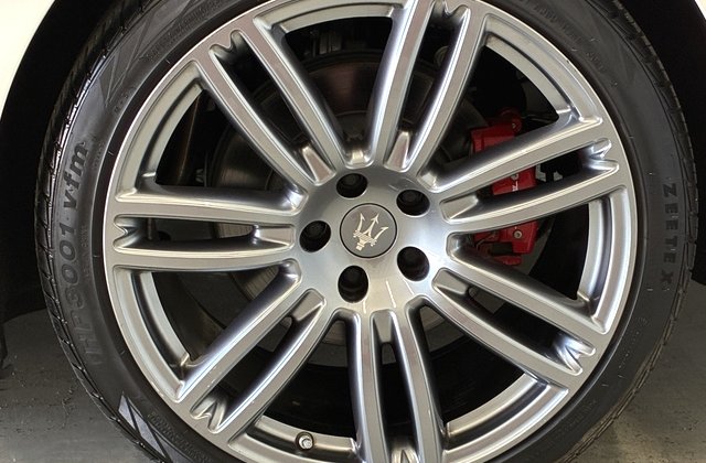 マセラティクワトロポルテベースグレード