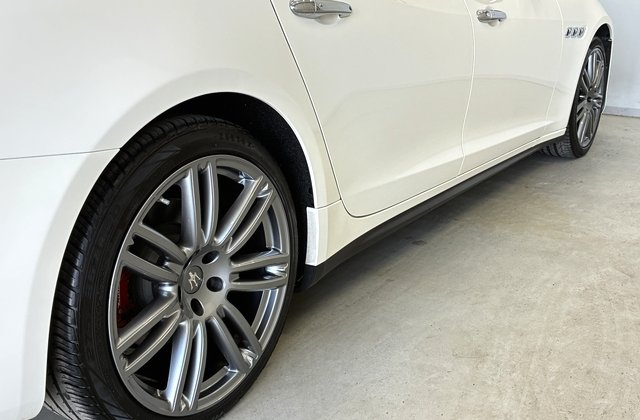 マセラティクワトロポルテベースグレード