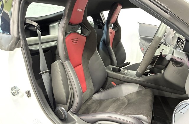 ニッサンフェアレディZニスモ