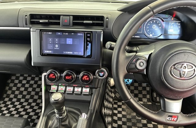 トヨタGR86SZ
