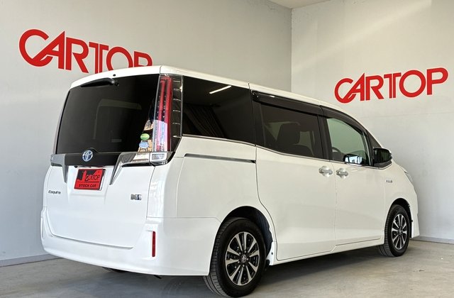 トヨタエスクァイアハイブリッド Gi プレミアムパッケージ