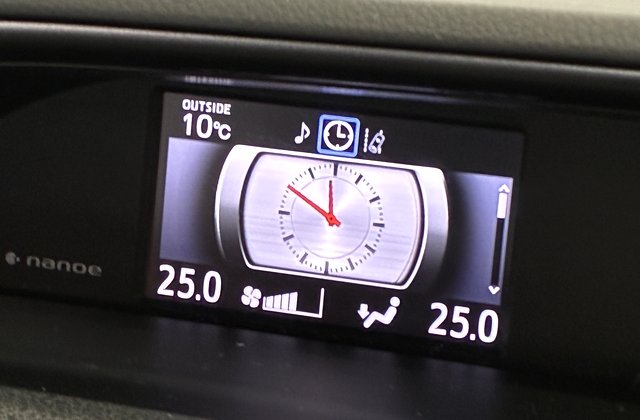 トヨタエスクァイアハイブリッド Gi プレミアムパッケージ