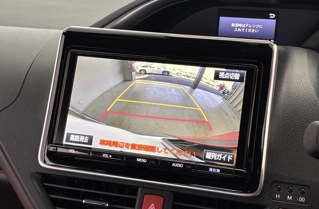 トヨタエスクァイアハイブリッド Gi プレミアムパッケージ