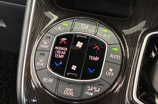 トヨタエスクァイアハイブリッド Gi プレミアムパッケージ