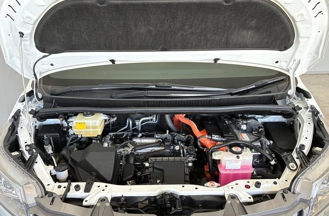 トヨタエスクァイアハイブリッド Gi プレミアムパッケージ