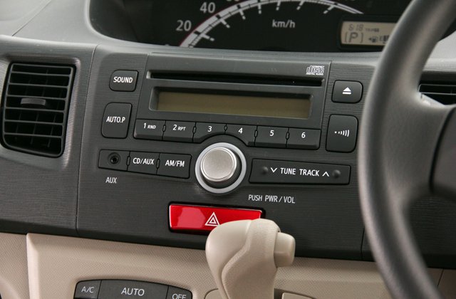 ダイハツムーヴL ワンセグナビ付き