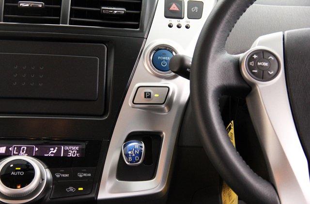 トヨタプリウスα Sツーリングセレクション