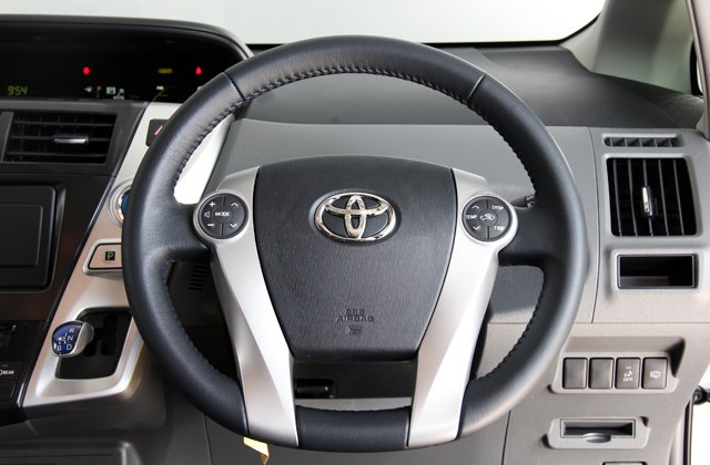 トヨタプリウスα Sツーリングセレクション