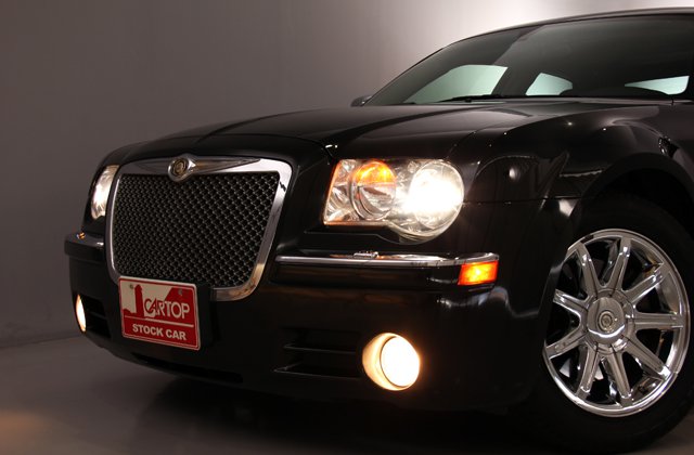 クライスラー300C5.7HEMI