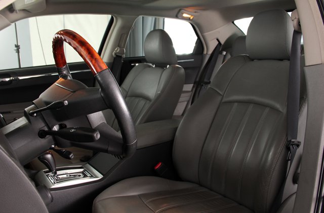 クライスラー300C5.7HEMI
