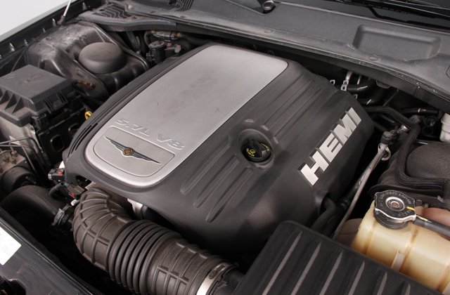 クライスラー300C5.7HEMI