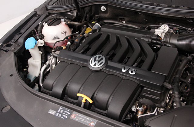 フォルクスワーゲンパサートcc V6 4モーション