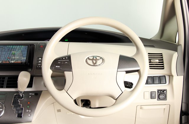 トヨタエスティマハイブリット X