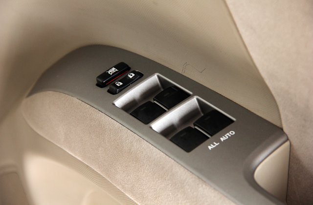 トヨタエスティマハイブリット X