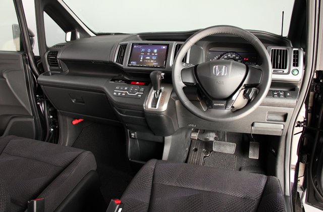 ホンダステップワゴンスパーダ Z