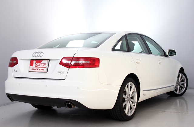 アウディA63.0TFSI クワトロ