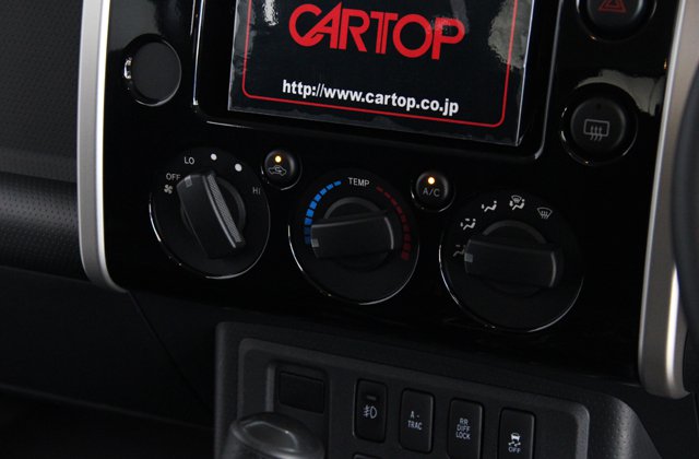 トヨタFJクルーザーオフロードパッケージ 4WD