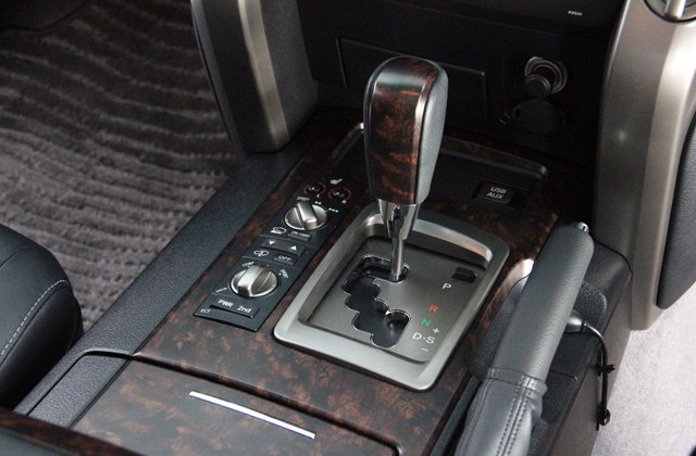 トヨタランドクルーザーZX 60thブラックレザーセレクション