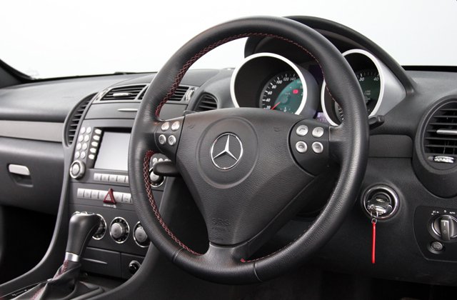 メルセデスベンツSLK200コンプレッサー スポーツエディション