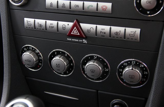メルセデスベンツSLK200コンプレッサー スポーツエディション