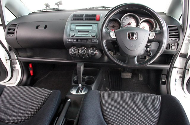 ホンダフィット1.5T