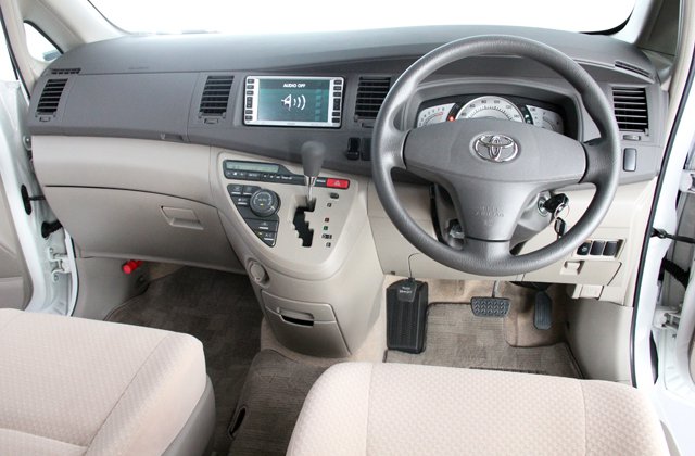 トヨタアイシスL