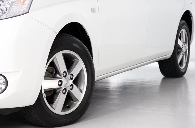 トヨタアイシスL