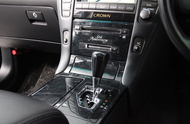 トヨタクラウンアスリート プレミアム50thエディション