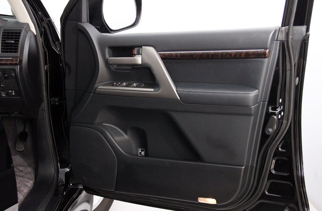 トヨタランドクルーザーAX G 60thブラックレザーセレクション