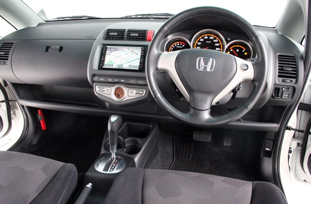 ホンダフィット1.5W