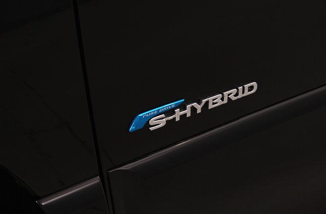 ニッサンセレナハイブリッドハイウェイスターS-HYBRID