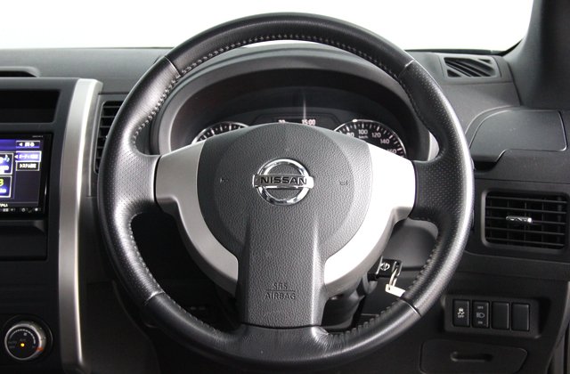 ニッサンエクストレイル20X 4WD
