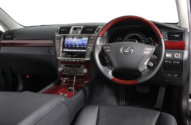 レクサスLSハイブリッドLS600h バージョンU Iパッケージ