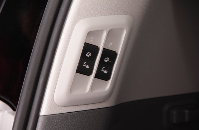 トヨタランドクルーザープラドTX-Lパッケージ