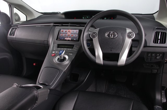 トヨタプリウスSツーリングセレクション