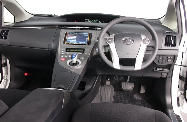 トヨタプリウスS