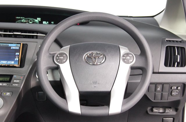 トヨタプリウスS