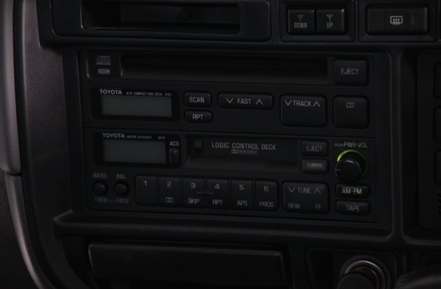 トヨタランドクルーザーVXリミテッド