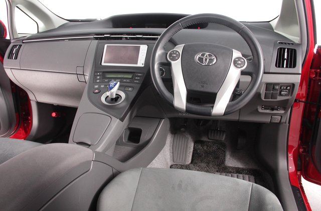 トヨタプリウスG