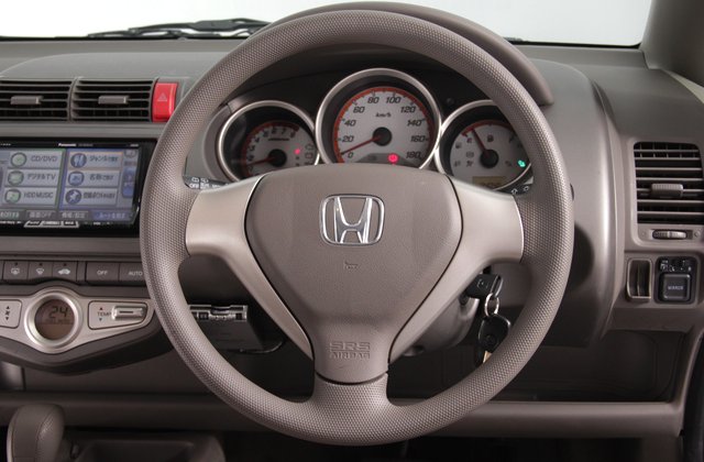 ホンダフィット1.3W
