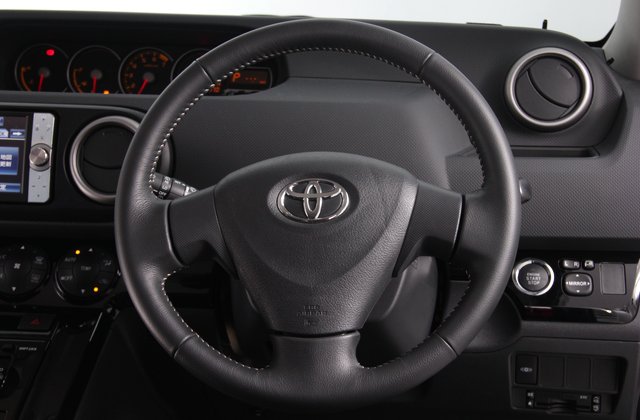 トヨタカローラルミオン50周年記念特別仕様車 1.5G on B
